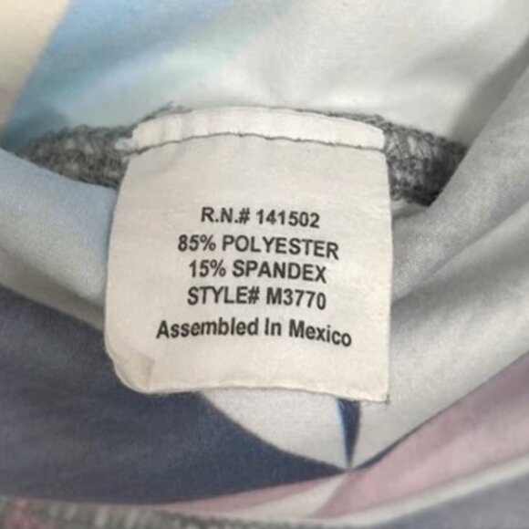 Evolution & Creation EVCR Geometric Capri Leggings Yoga Pants Compression - M - Picture 3 of 5